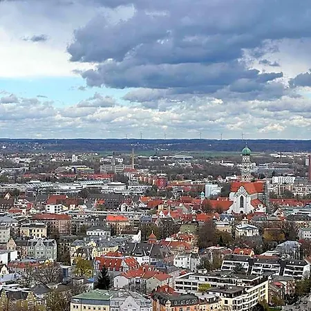 Cityapartment Im 33. Stock Aparthotel
