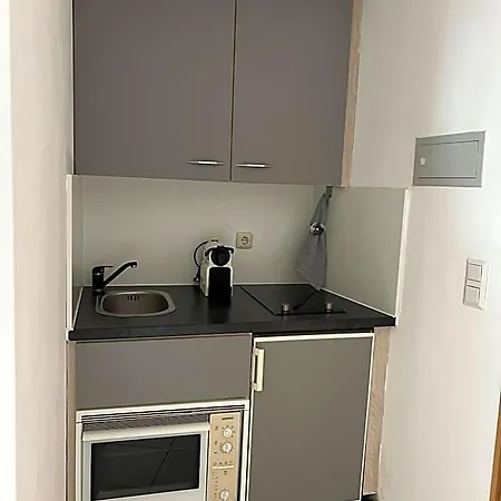 Ξενοδοχείο με διαμερίσματα Cityapartment Im 33. Stock 3*